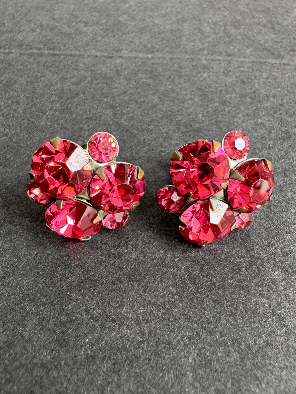 Vintage 1950s Pink Rhinestone Earrings Screw back